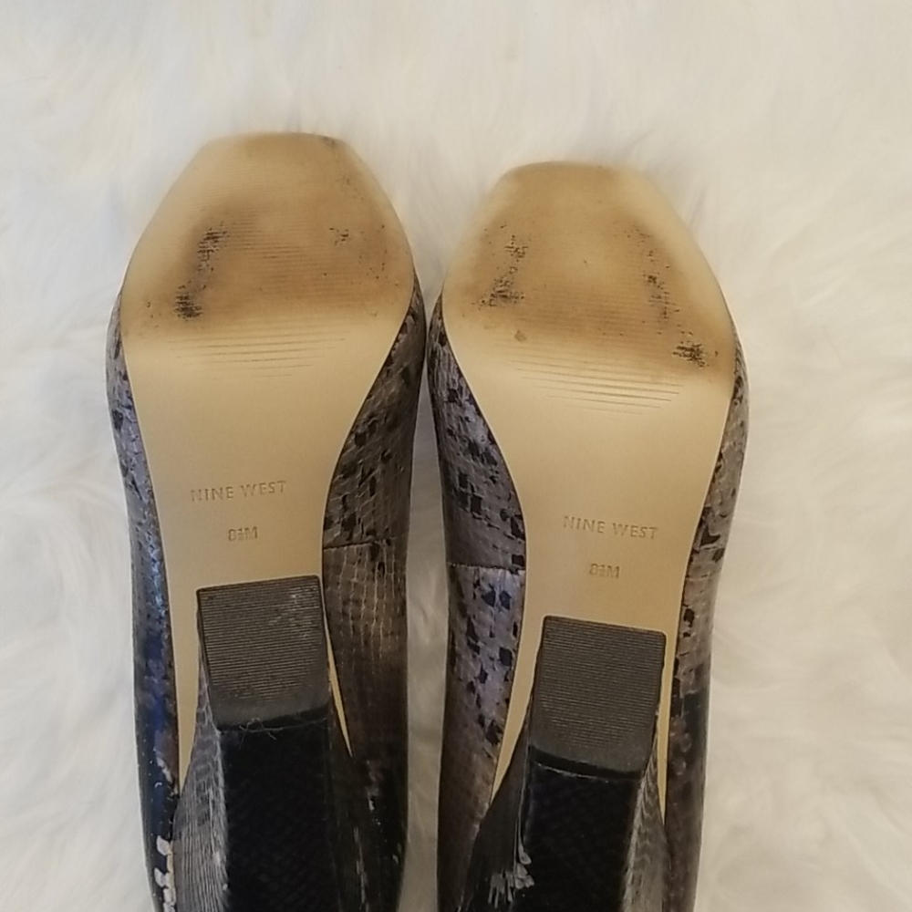 Shoes - Picture 7 of 8